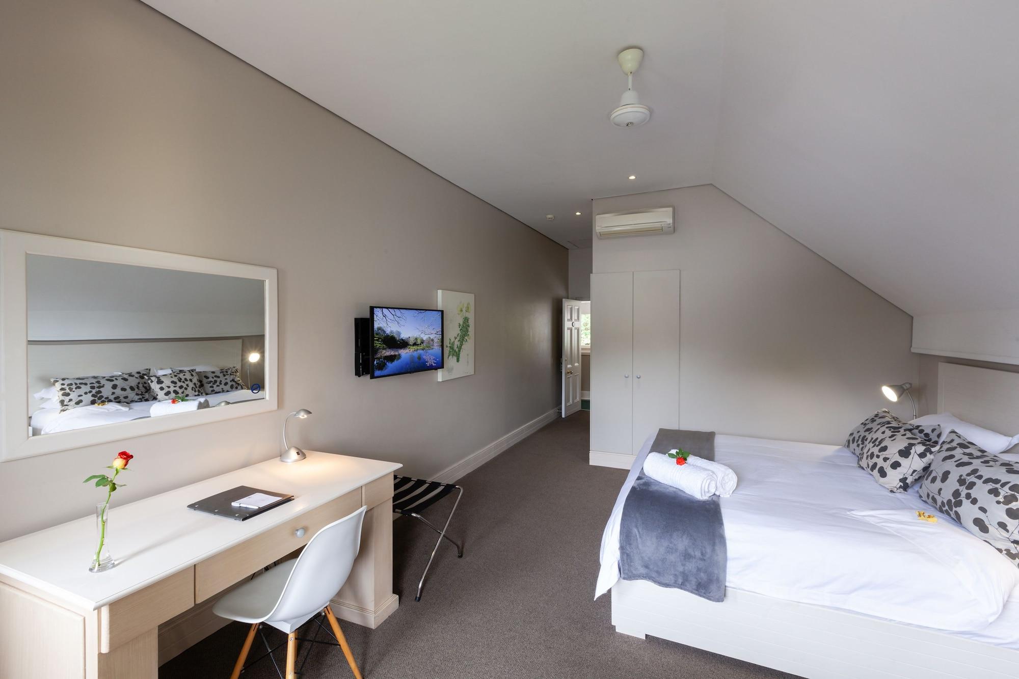 Quarry Lake Inn East London Esterno foto
