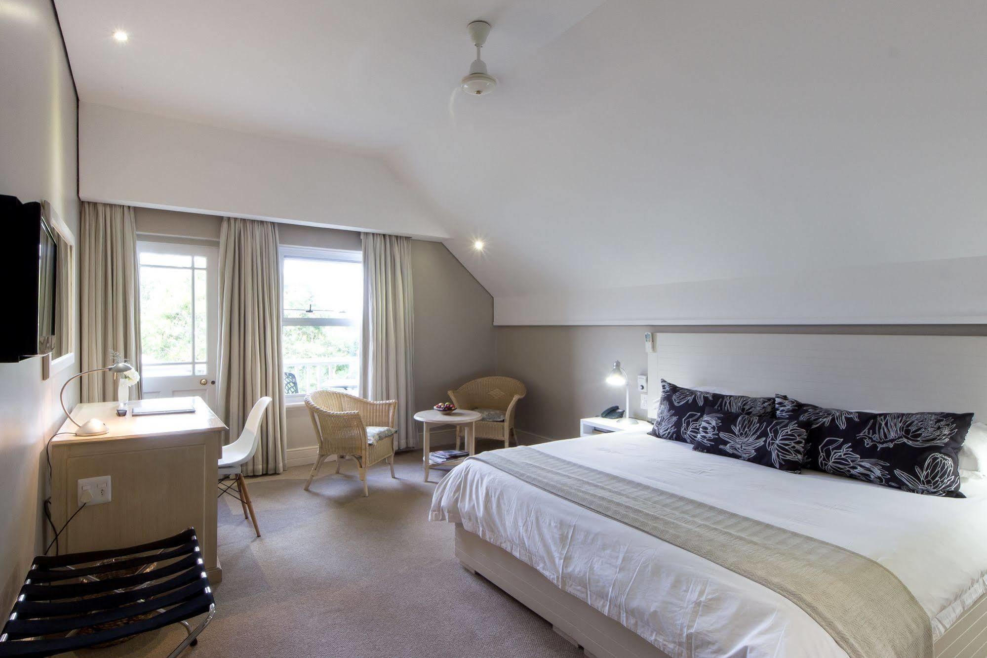 Quarry Lake Inn East London Esterno foto